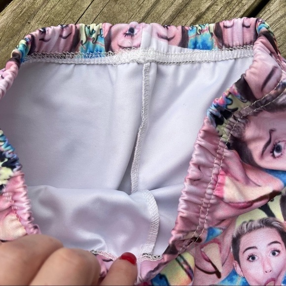 Rare Miley Cyrus Bangerz Tour Ice Cream Leggings Size S - Picture 8 of 8